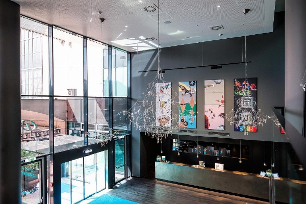 Motel One Wien Westbahnhof Main image